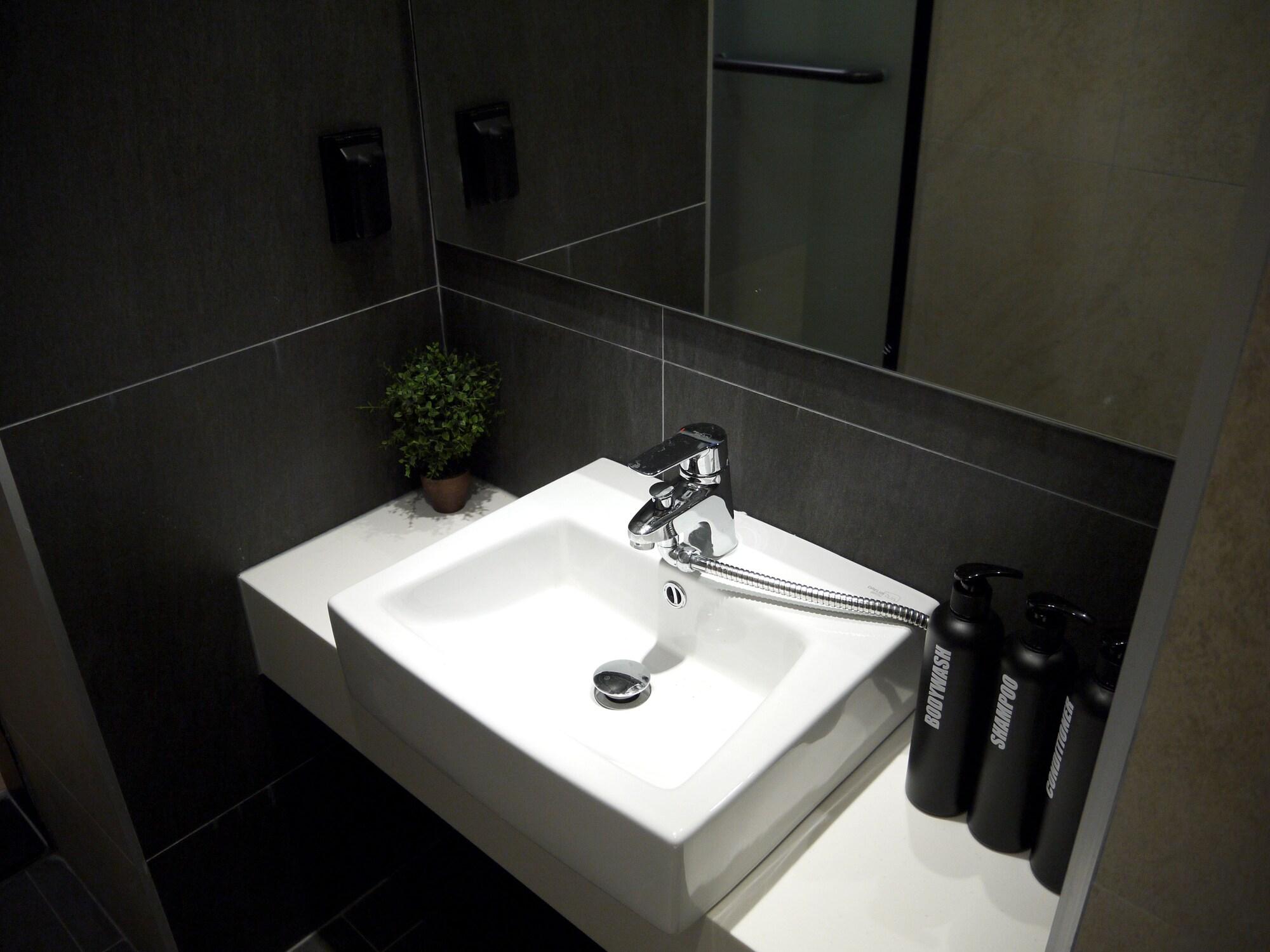 Hostel Cleo Seoul Hongdae Extérieur photo
