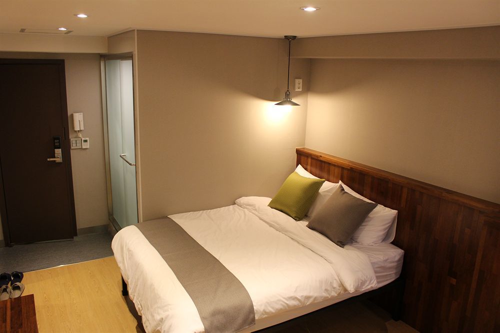 Hostel Cleo Seoul Hongdae Extérieur photo